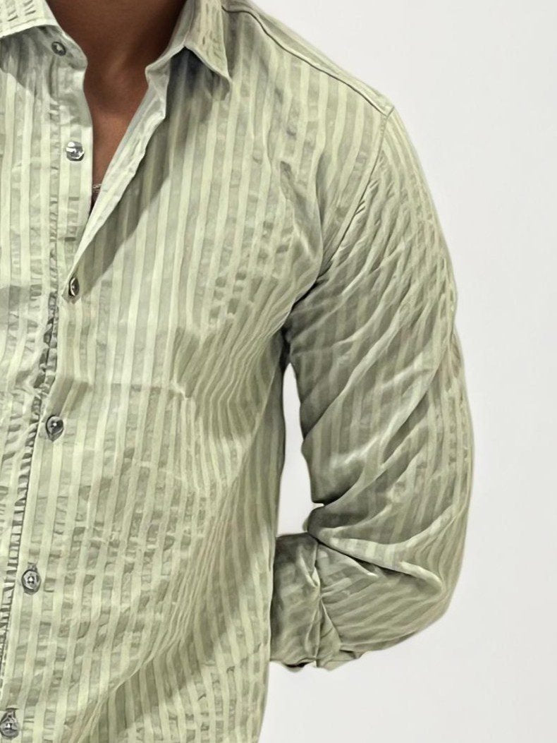 Self textured slim fit shirt